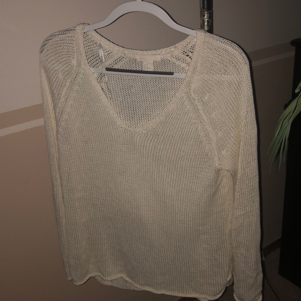 White knit sweater